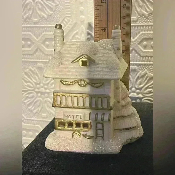 Vintage Porcelain Tealight Christmas Decor, White &  Gold, Holiday Christmas - Picture 12 of 12